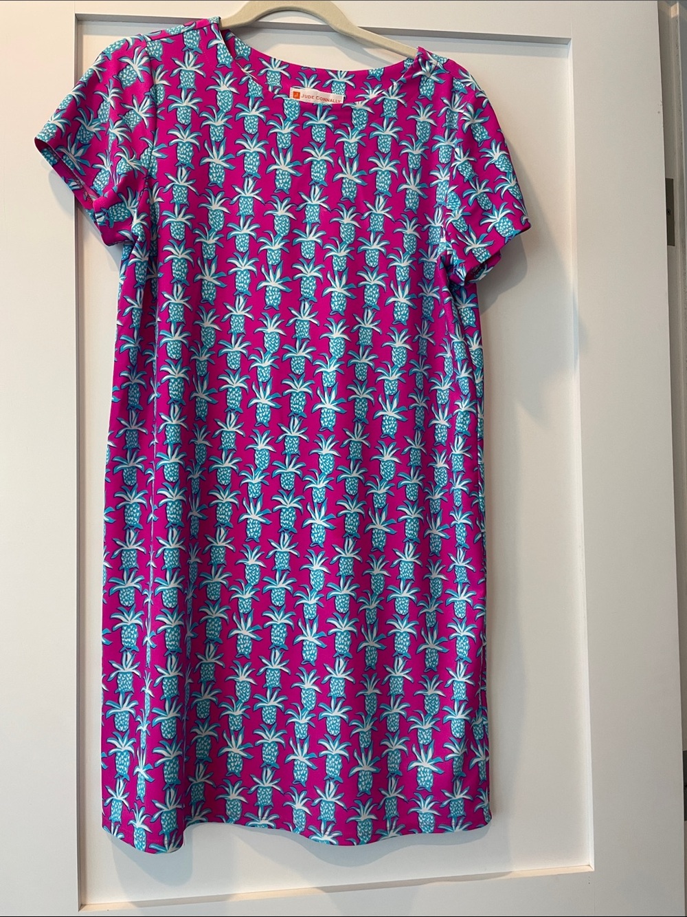 Jude Connolly Bright Pineapple Print Shift Dress in Fuchsia and Turquoise